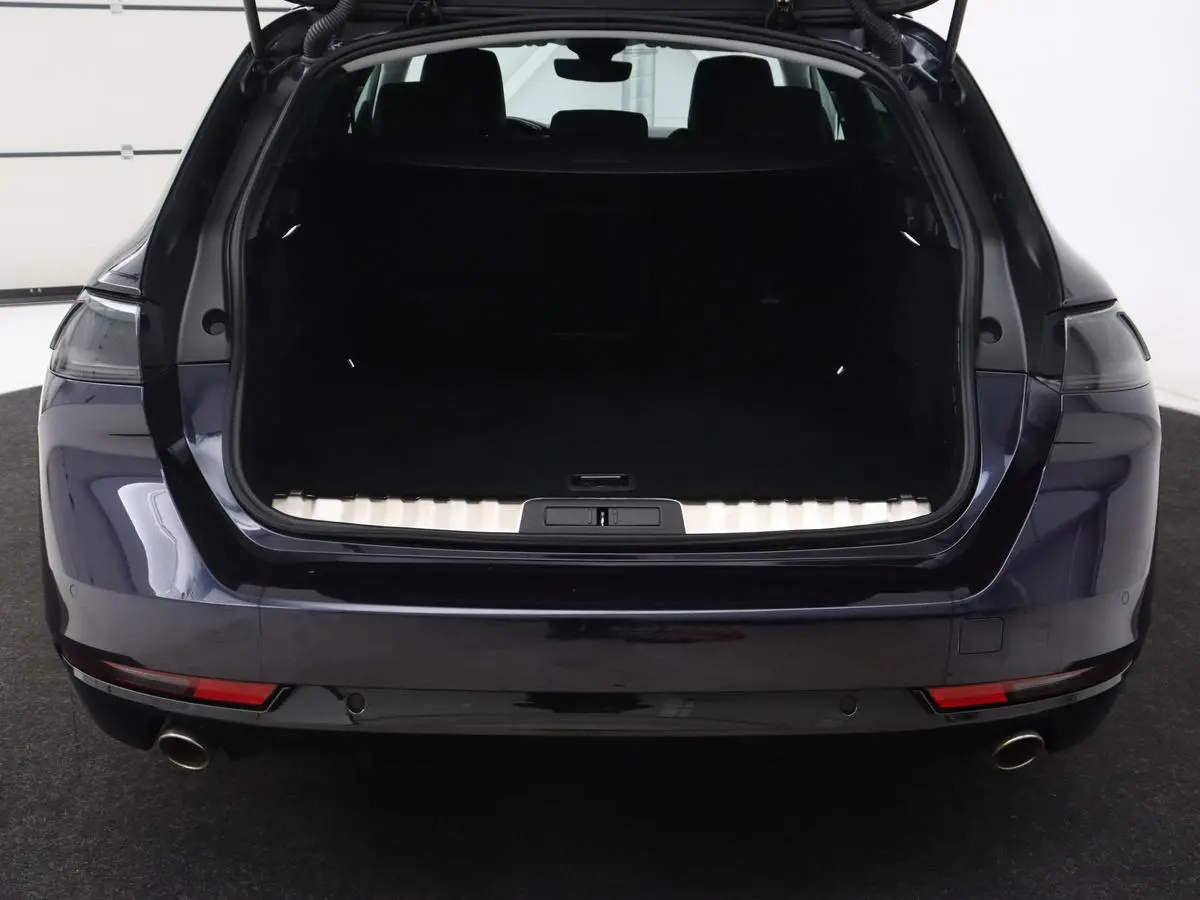 1.6 HYbrid 225 Allure | Stoelverwarming | Trekhaak | Adaptive cruise | Camera | Carplay | Half leder | Keyless | Full LED | Climate control | Sfeerverlichting | PHEV | Plug In