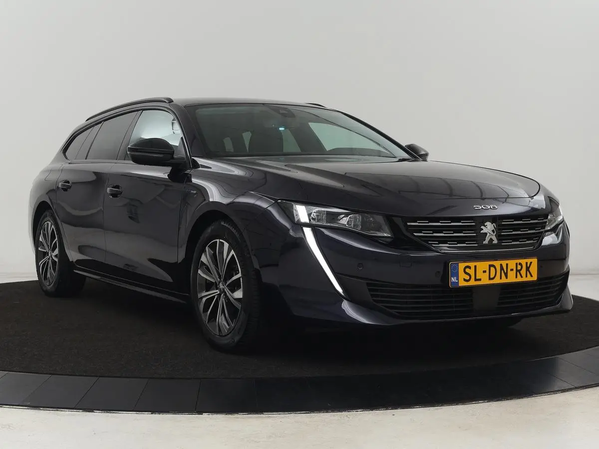 1.6 HYbrid 225 Allure | Stoelverwarming | Trekhaak | Adaptive cruise | Camera | Carplay | Half leder | Keyless | Full LED | Climate control | Sfeerverlichting | PHEV | Plug In