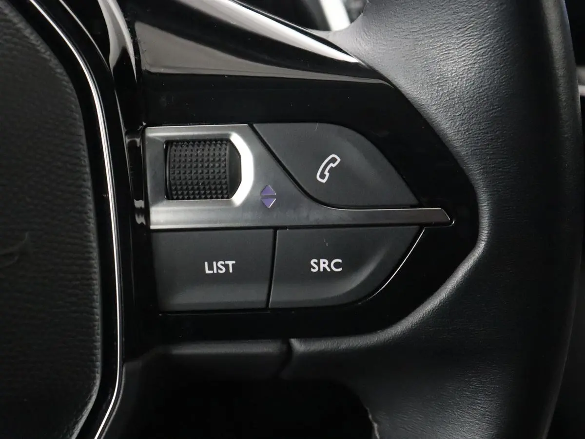 1.6 HYbrid 225 Allure | Stoelverwarming | Trekhaak | Adaptive cruise | Camera | Carplay | Half leder | Keyless | Full LED | Climate control | Sfeerverlichting | PHEV | Plug In