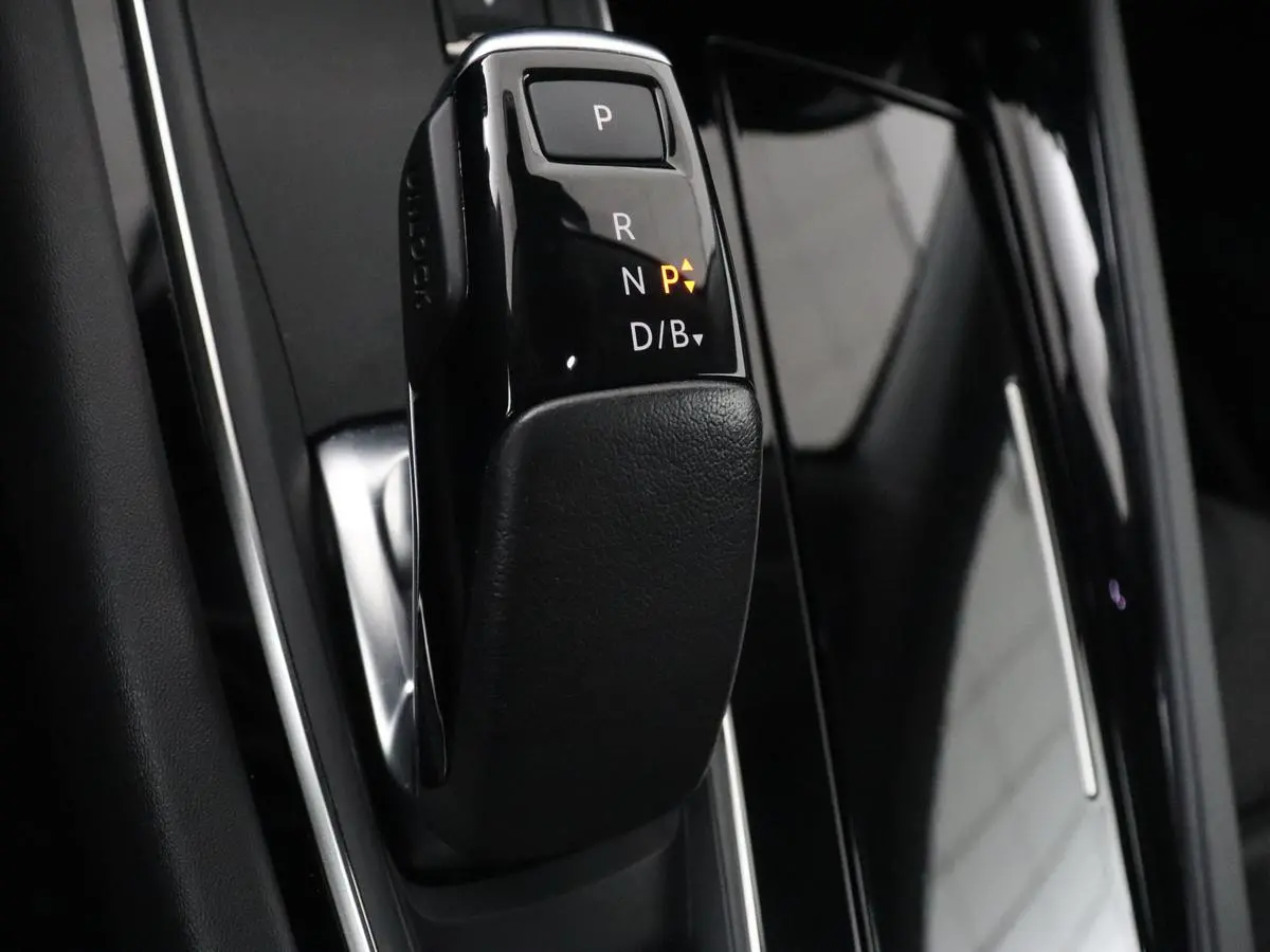 1.6 HYbrid 225 Allure | Stoelverwarming | Trekhaak | Adaptive cruise | Camera | Carplay | Half leder | Keyless | Full LED | Climate control | Sfeerverlichting | PHEV | Plug In