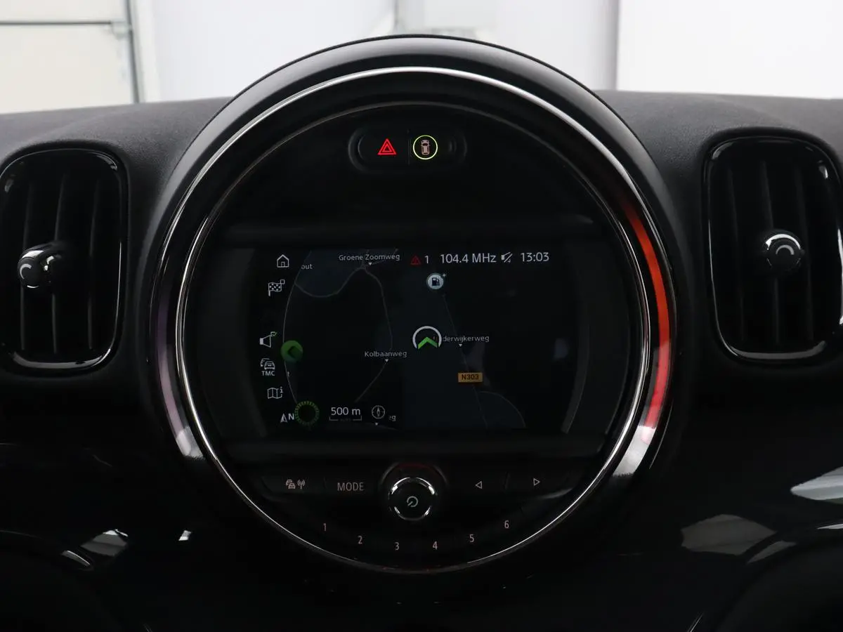 1.5 Cooper Chili | Automaat | Full LED | Navigatie | Parkeerhulp | Climate control | 17'' | Bluetooth | Cruise control