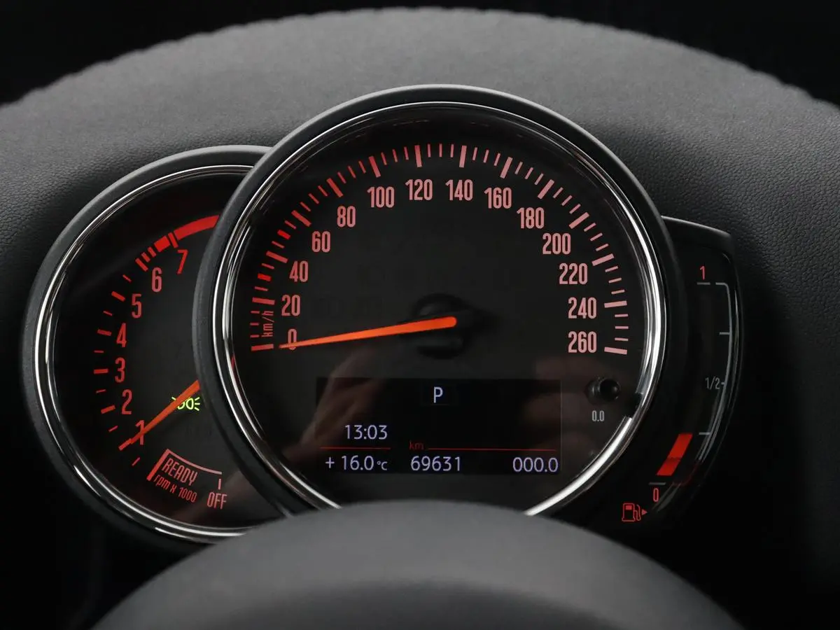 1.5 Cooper Chili | Automaat | Full LED | Navigatie | Parkeerhulp | Climate control | 17'' | Bluetooth | Cruise control