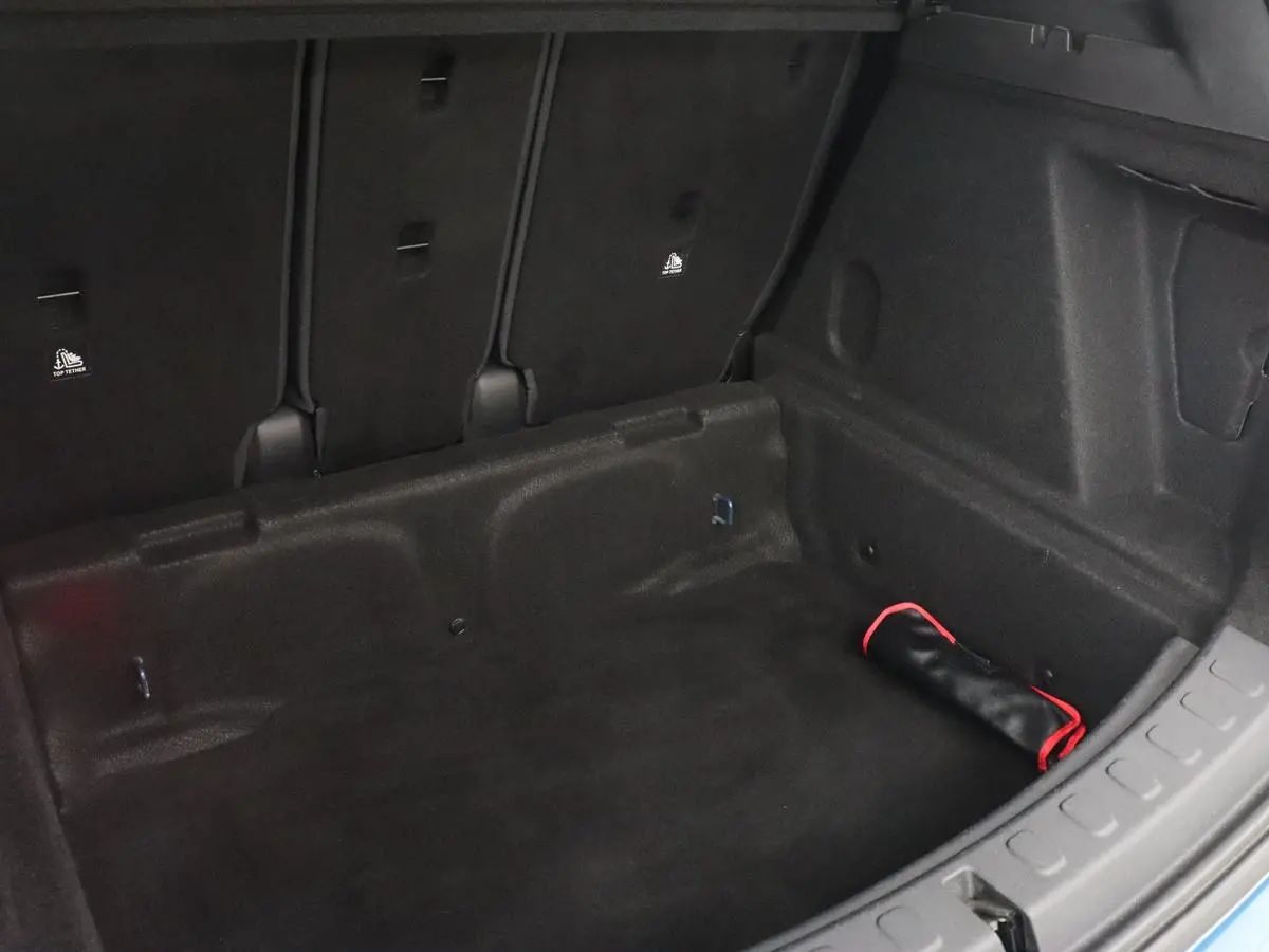 1.5 Cooper Chili | Automaat | Full LED | Navigatie | Parkeerhulp | Climate control | 17'' | Bluetooth | Cruise control