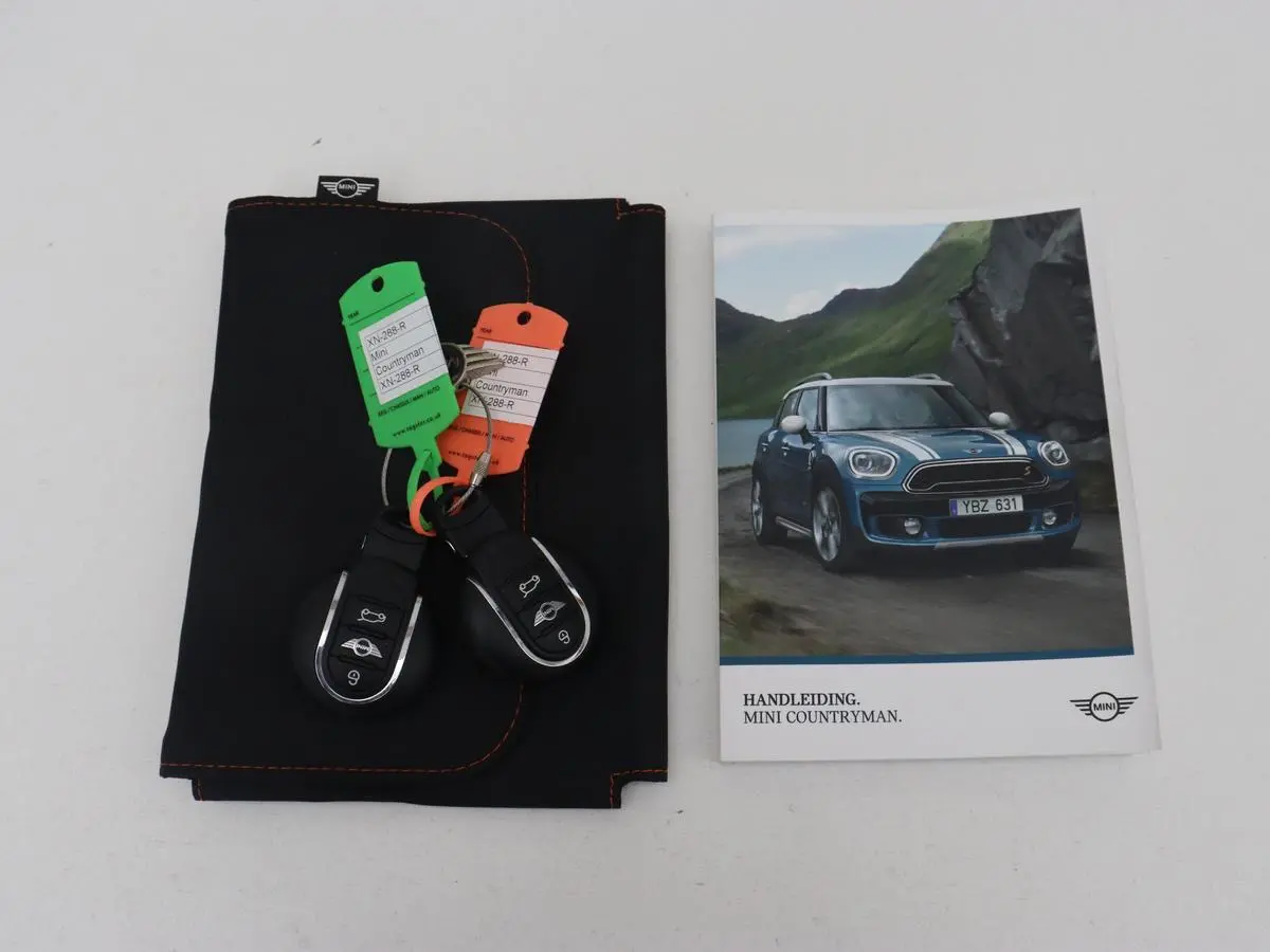 1.5 Cooper Chili | Automaat | Full LED | Navigatie | Parkeerhulp | Climate control | 17'' | Bluetooth | Cruise control
