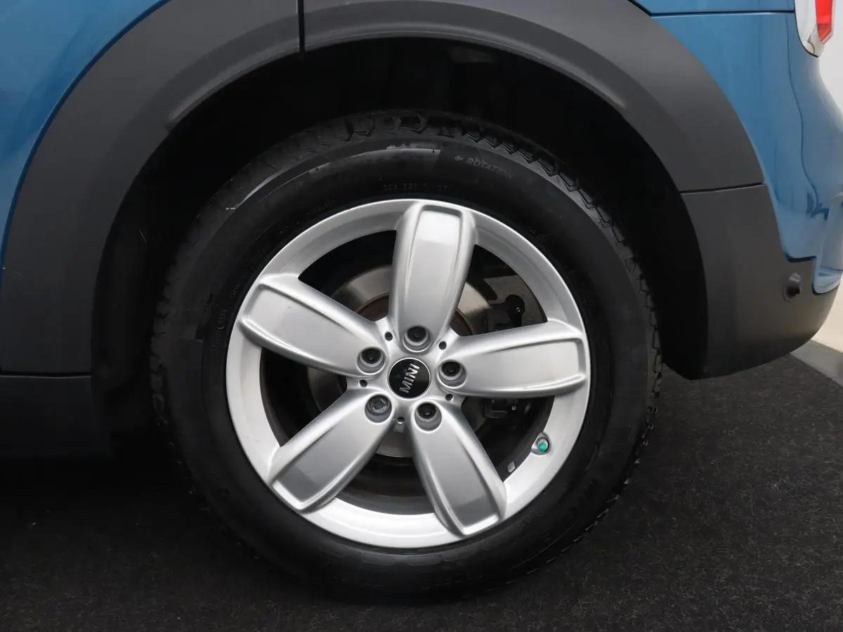 1.5 Cooper Chili | Automaat | Full LED | Navigatie | Parkeerhulp | Climate control | 17'' | Bluetooth | Cruise control