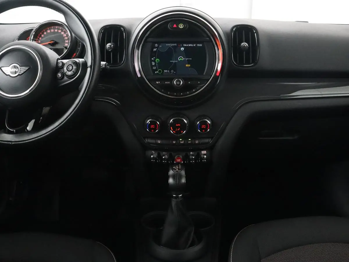 1.5 Cooper Chili | Automaat | Full LED | Navigatie | Parkeerhulp | Climate control | 17'' | Bluetooth | Cruise control