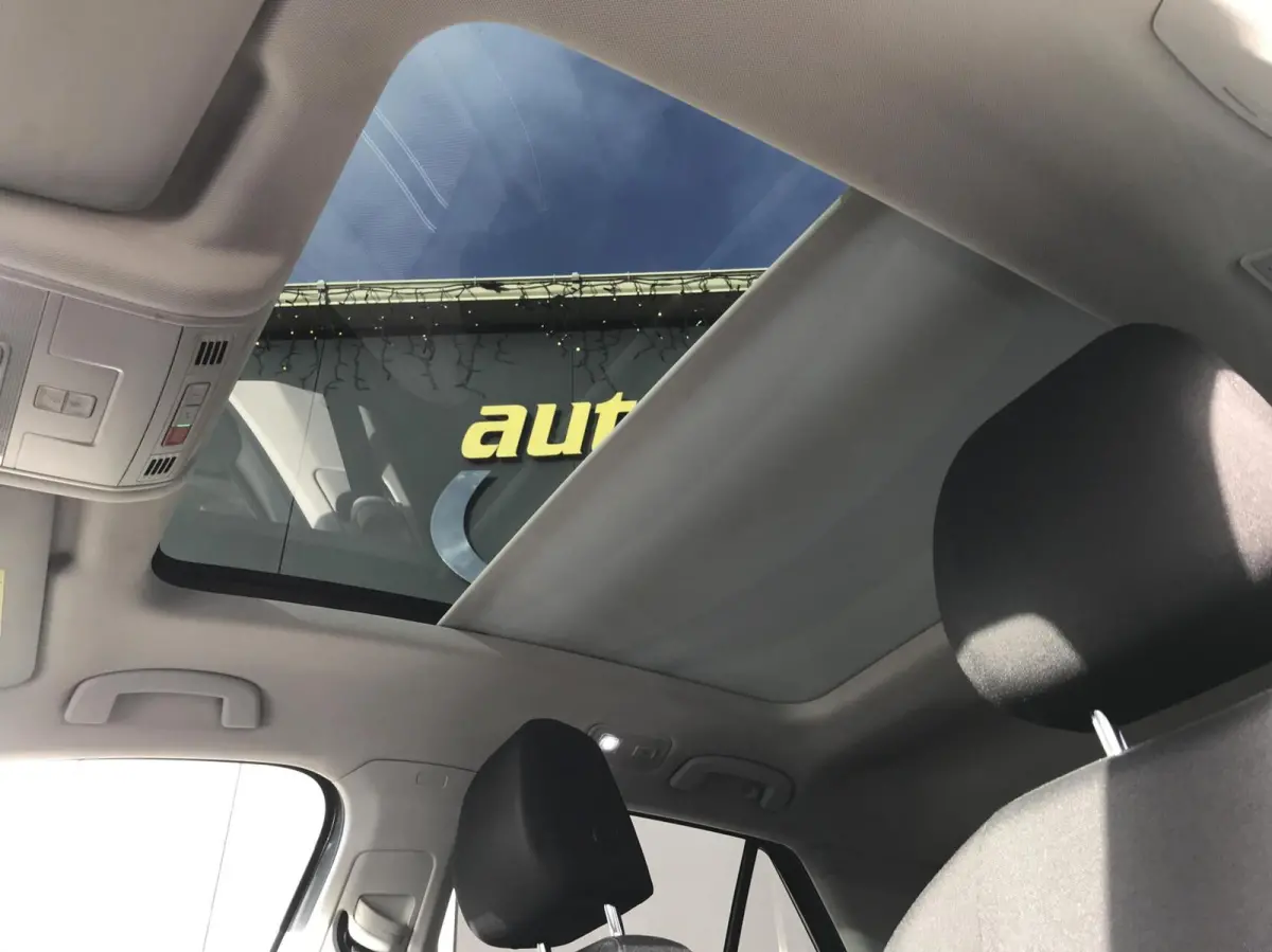 1.0 TSI Style panoramadak, camera