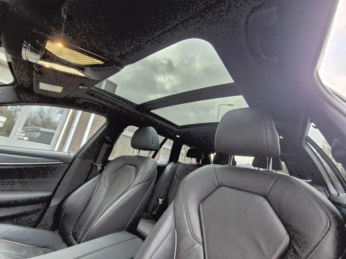 530 e M-Sport Hybride Schuifdak, Leder M-pakket / Panoramadak.