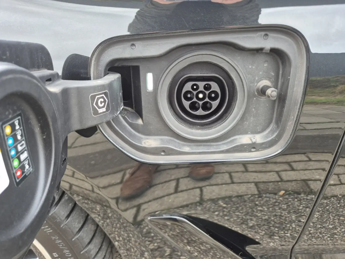 530 e M-Sport Hybride Schuifdak, Leder M-pakket / Panoramadak.