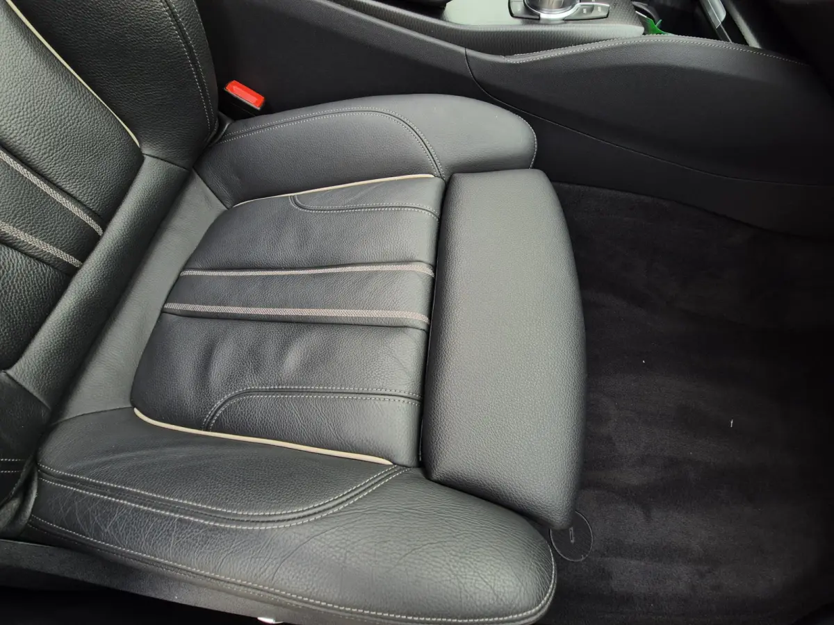 530 e M-Sport Hybride Schuifdak, Leder M-pakket / Panoramadak.