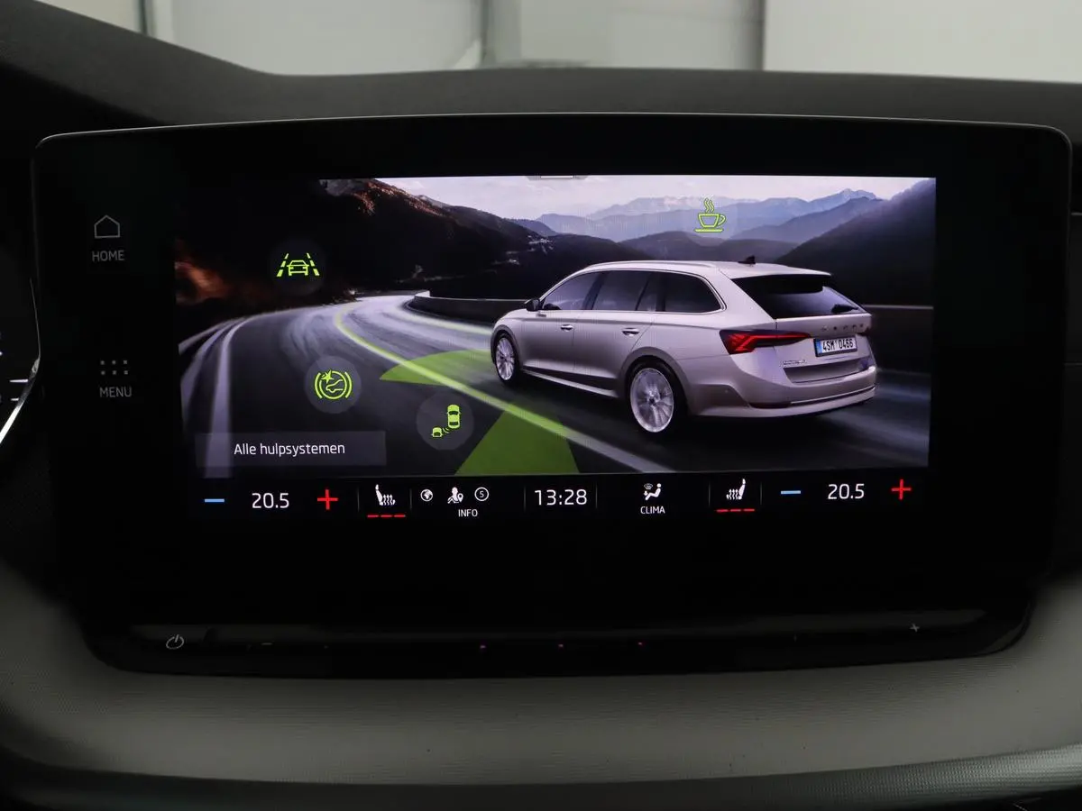 1.4 TSI iV PHEV Business Edition | Head-Up | Stoelverwarming | Carplay | Navigatie | Achterbankverwarming | Memory | Full LED | Sfeerverlichting | Keyless | Plug In