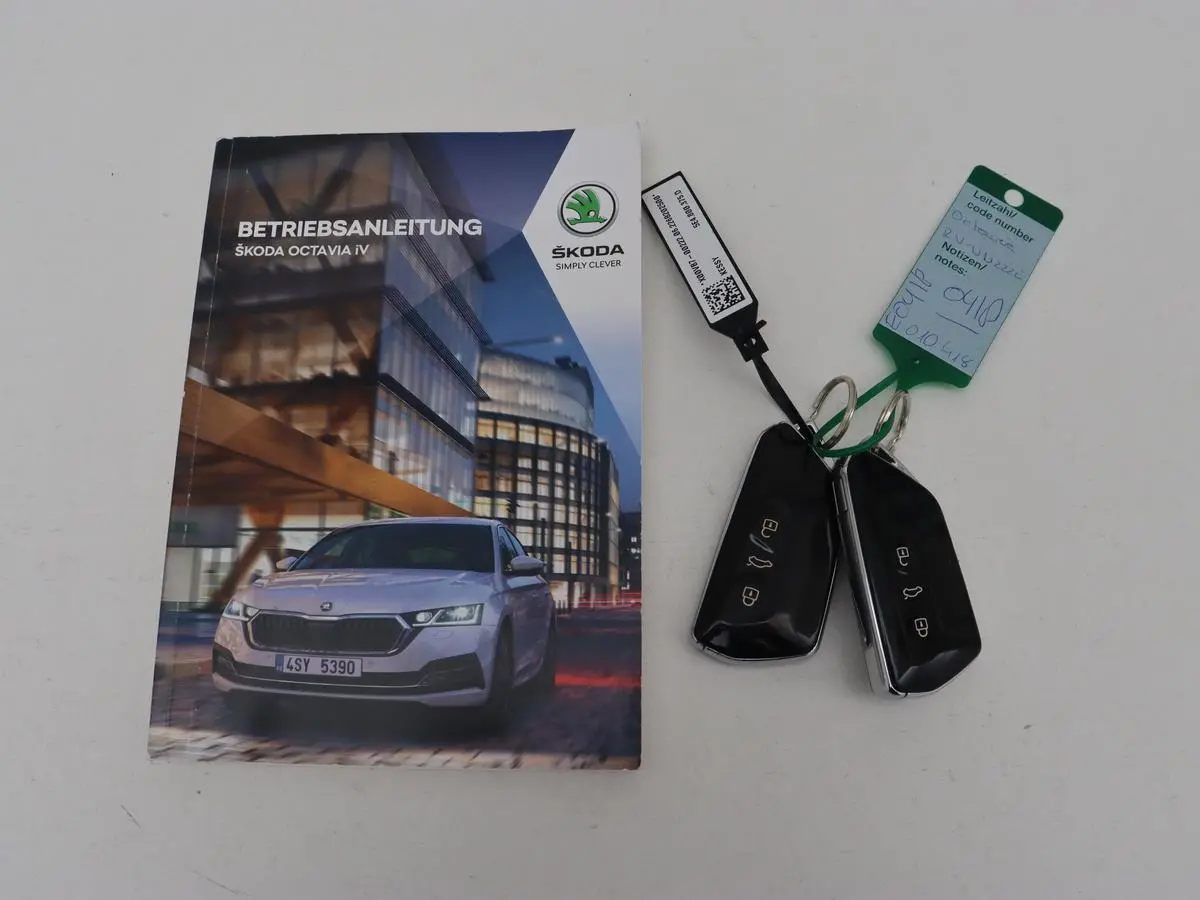 1.4 TSI iV PHEV Business Edition | Head-Up | Stoelverwarming | Carplay | Navigatie | Achterbankverwarming | Memory | Full LED | Sfeerverlichting | Keyless | Plug In