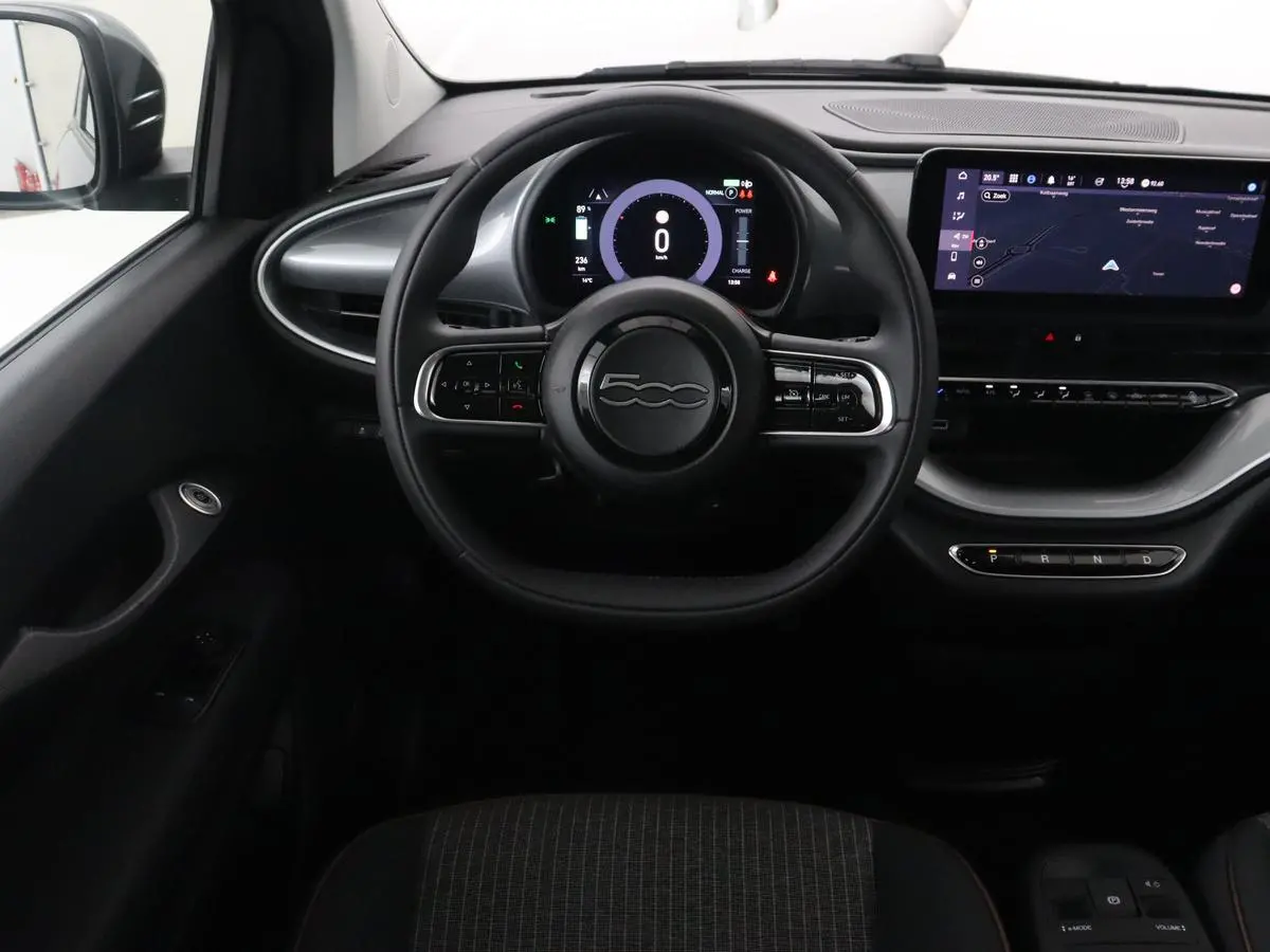 Icon 45 kWh | 3 Fase | Camera | Carplay | Full LED | Navigatie | Keyless | Climate control | Cruise control | Bluetooth