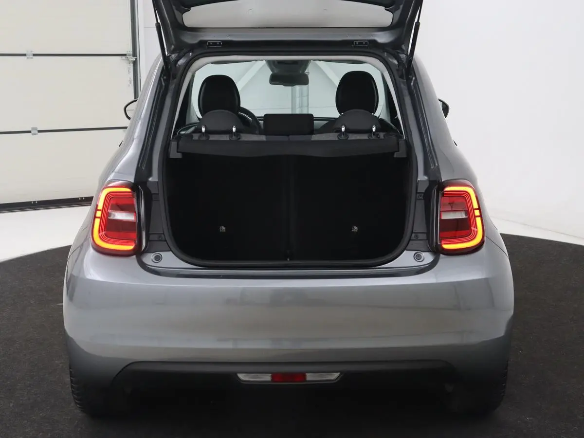 Icon 45 kWh | 3 Fase | Camera | Carplay | Full LED | Navigatie | Keyless | Climate control | Cruise control | Bluetooth