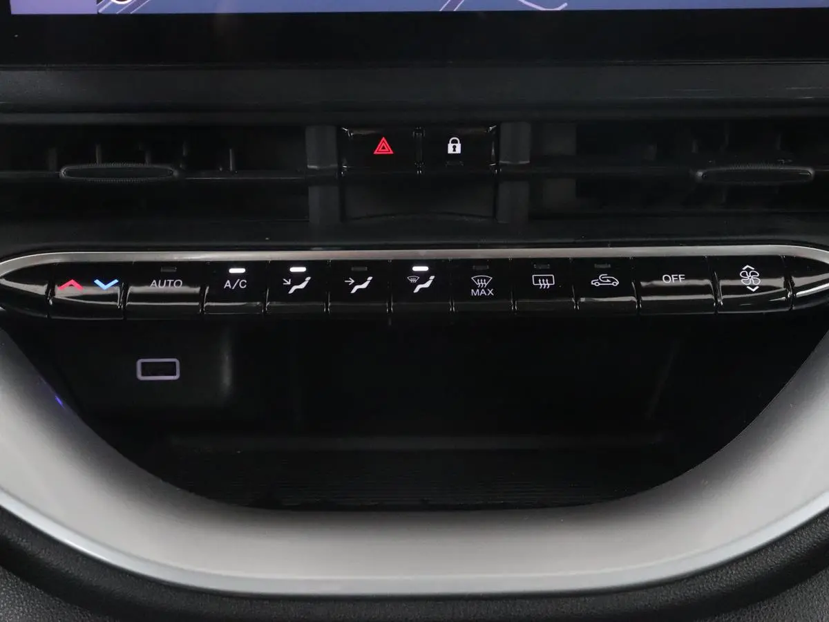 Icon 45 kWh | 3 Fase | Camera | Carplay | Full LED | Navigatie | Keyless | Climate control | Cruise control | Bluetooth