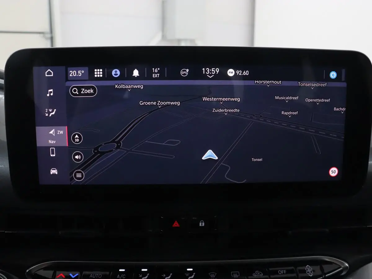 Icon 45 kWh | 3 Fase | Camera | Carplay | Full LED | Navigatie | Keyless | Climate control | Cruise control | Bluetooth