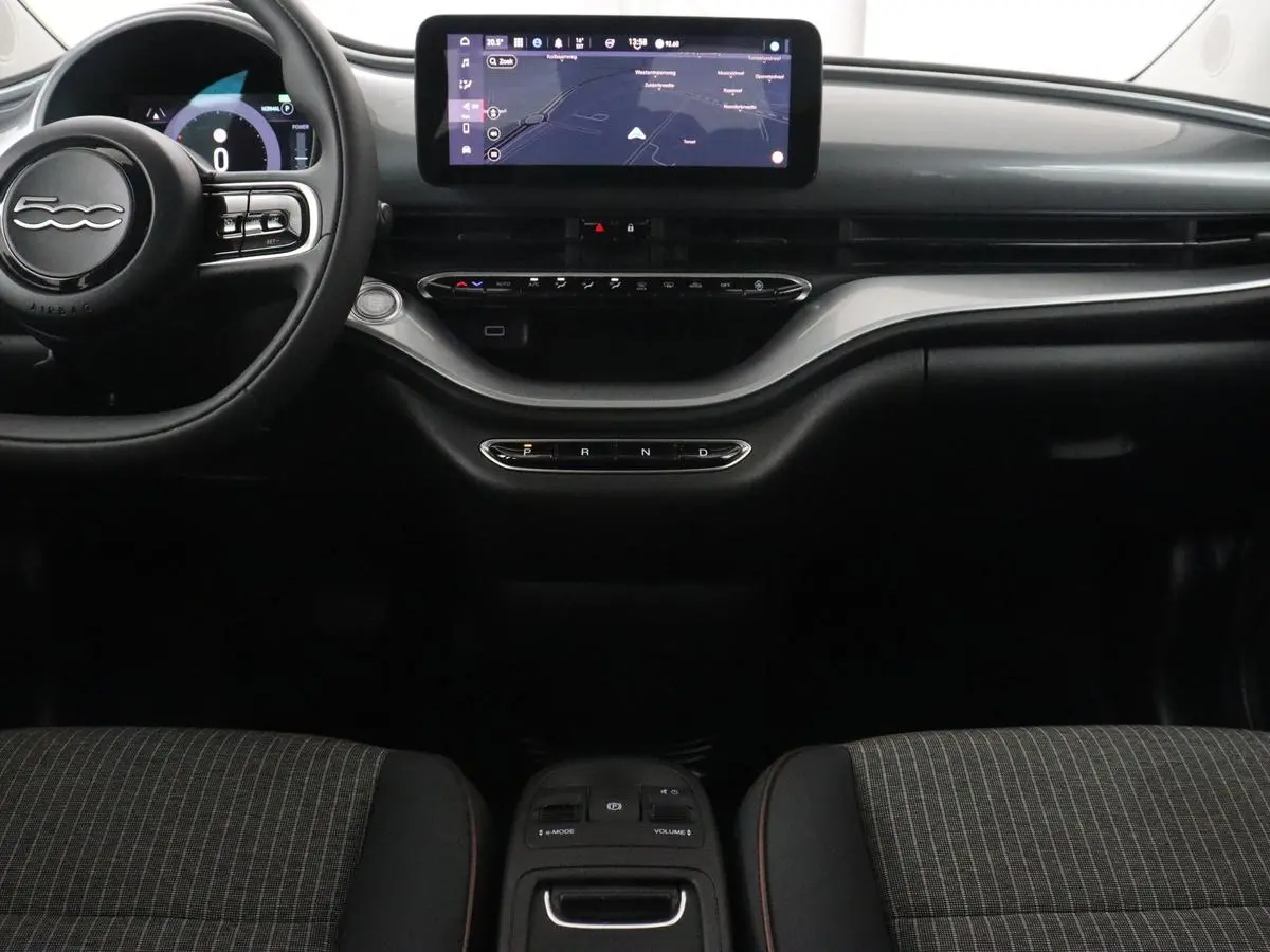 Icon 45 kWh | 3 Fase | Camera | Carplay | Full LED | Navigatie | Keyless | Climate control | Cruise control | Bluetooth