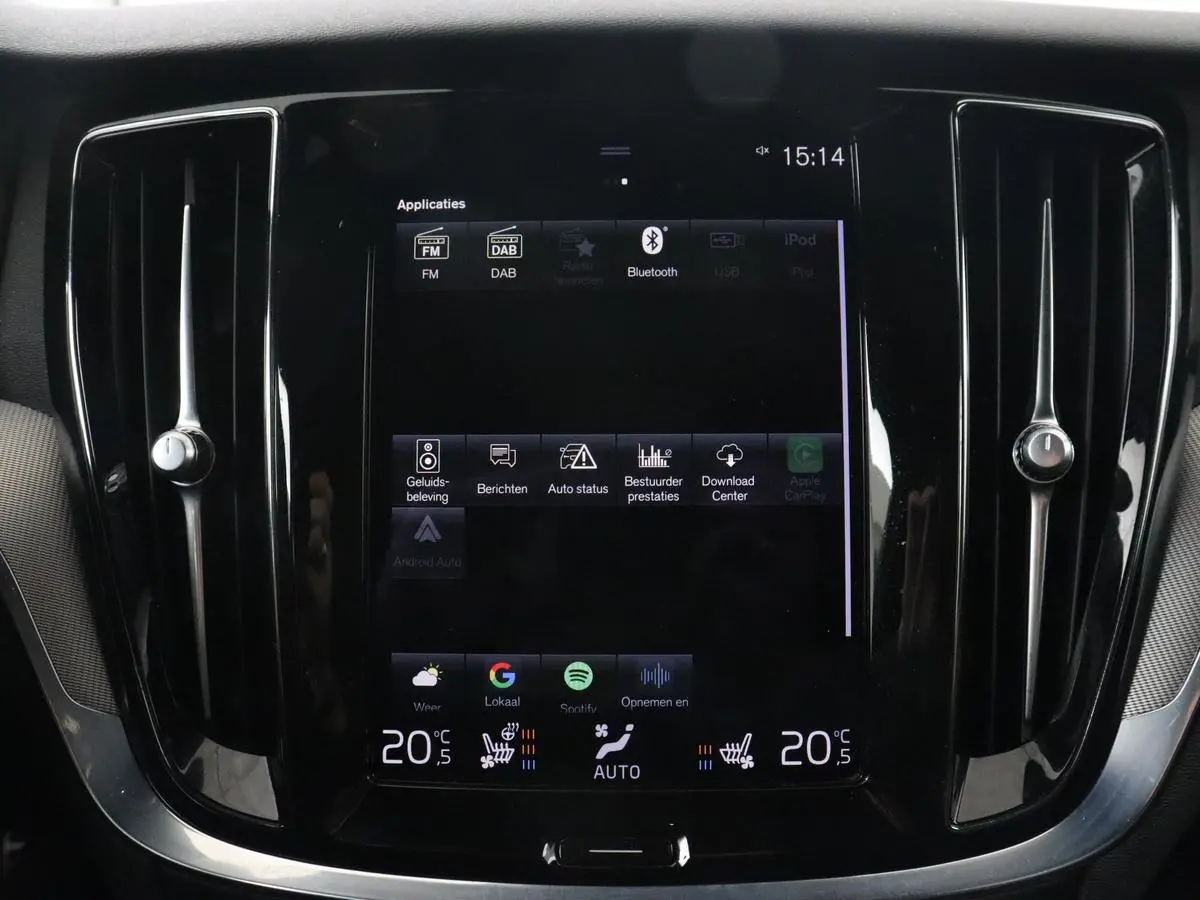 2.0 Recharge T6 R-Design | Panoramadak | Leder | 360 Camera | Head-Up | Adaptive cruise | Stoelventilatie | Harman/Kardon | Massage | Carplay | Navigatie | Full LED | Memory | PHEV | Plug In