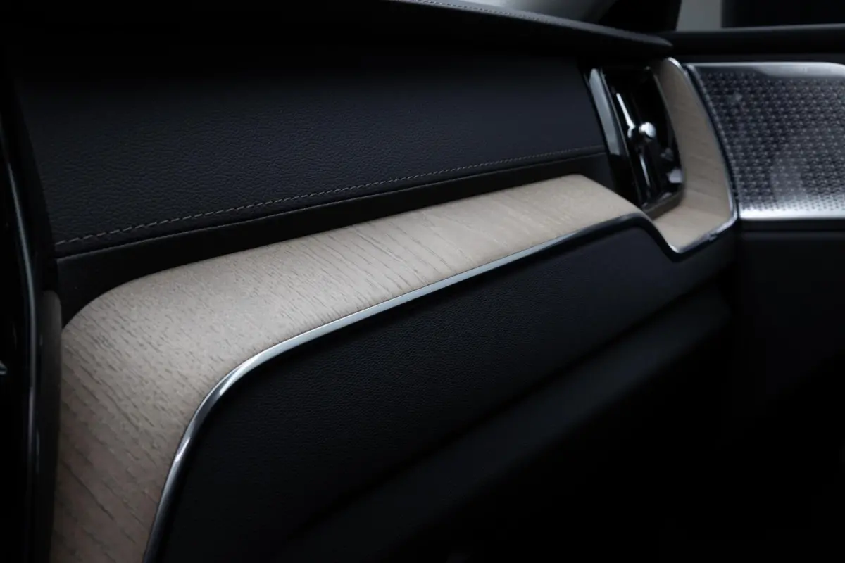 T6 Plug-in hybrid AWD Ultra Dark Snel Leverbaar! Te bestellen!