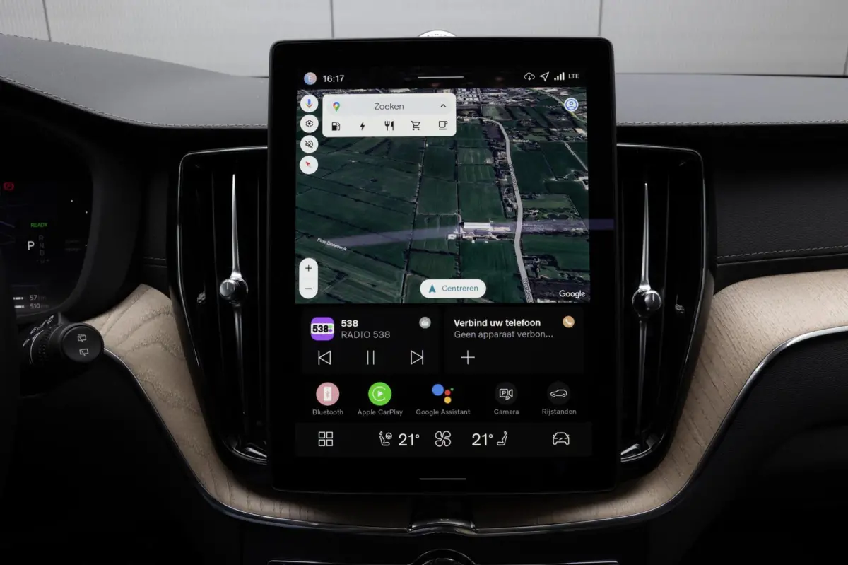 T6 Plug-in hybrid AWD Ultra Dark Snel Leverbaar! Te bestellen!