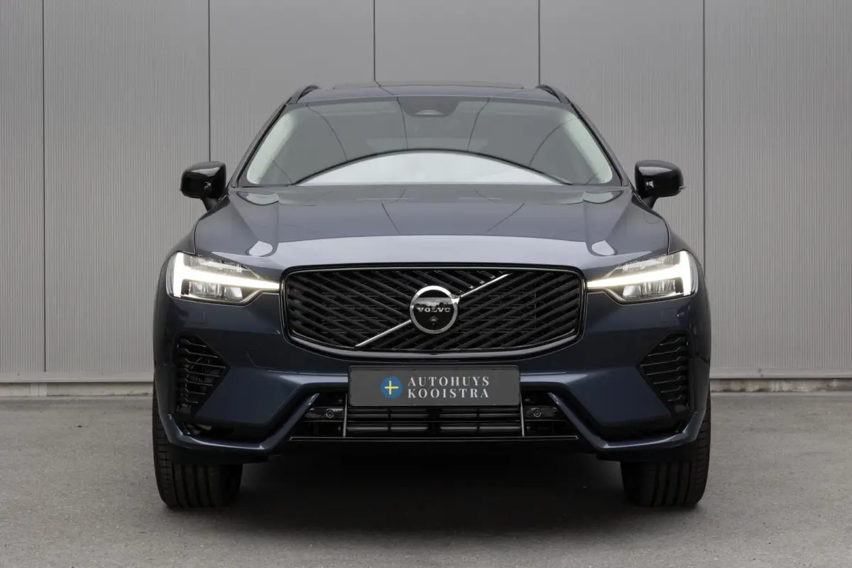 T6 Plug-in hybrid AWD Ultra Dark Snel Leverbaar! Te bestellen!
