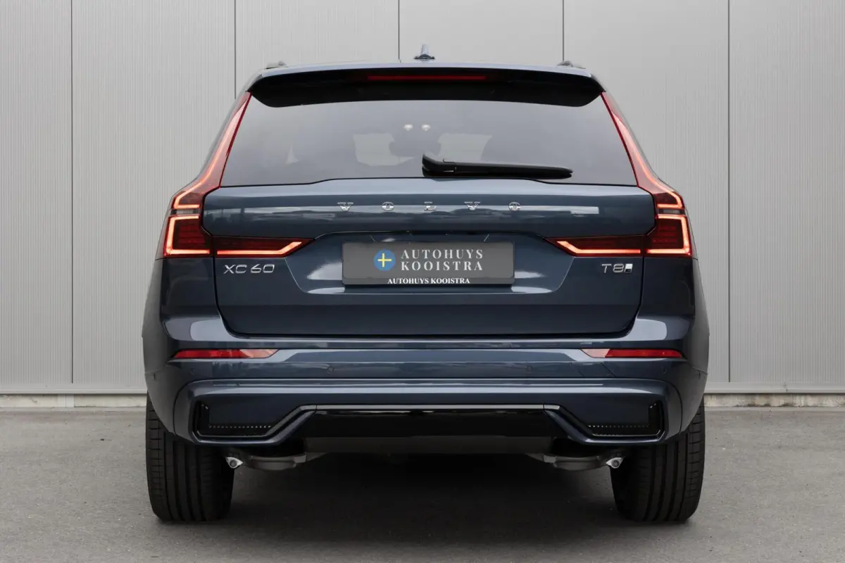 T6 Plug-in hybrid AWD Ultra Dark Snel Leverbaar! Te bestellen!