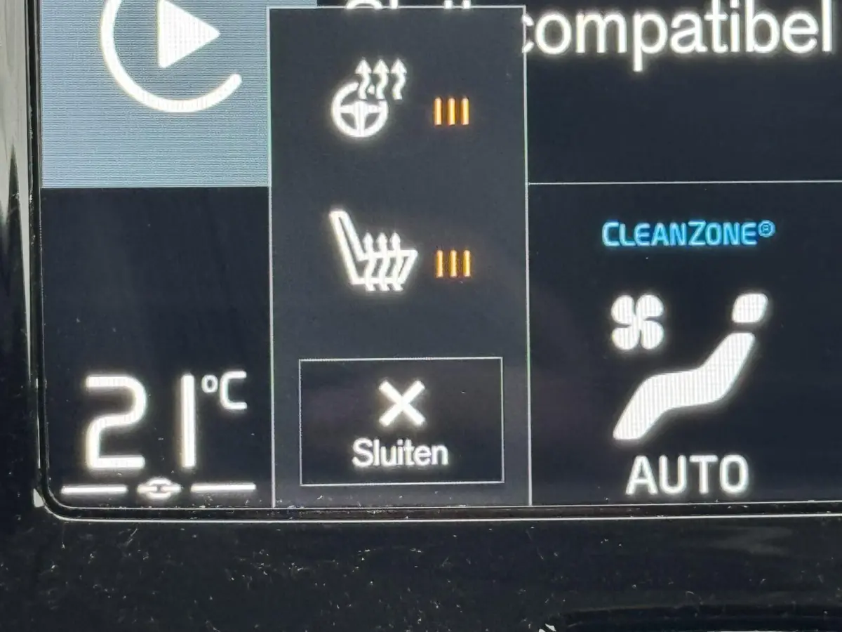 2.0 T6 PHEV AWD SOH85% Automaat Adaptive cruise Climate Stuur-stoelverwarming Leer Apple / Android Dodehoekdetectie