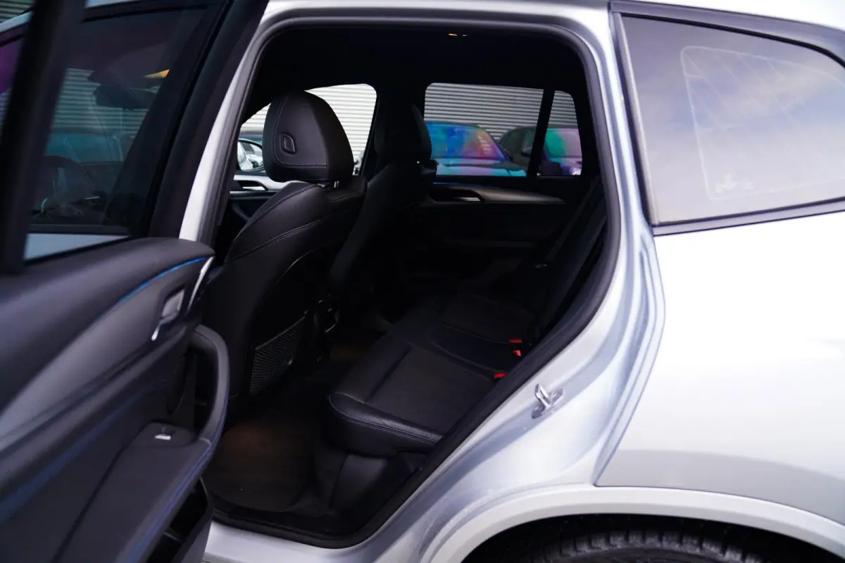 XDrive30e High Executive | Adaptieve Cruise | BMW LED | Luxe Leder | Hybride | Verwarmde voorstoelen |