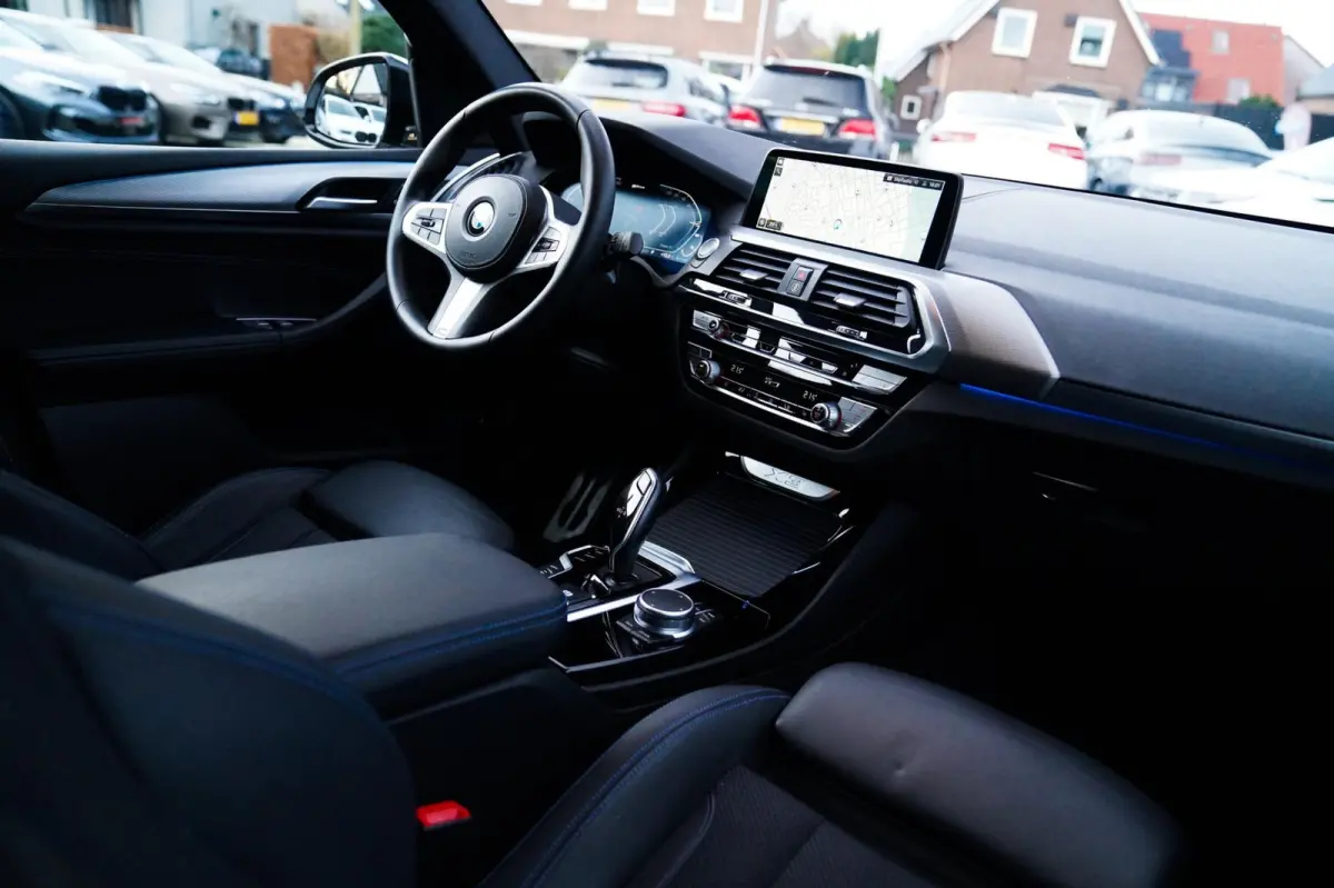 XDrive30e High Executive | Adaptieve Cruise | BMW LED | Luxe Leder | Hybride | Verwarmde voorstoelen |