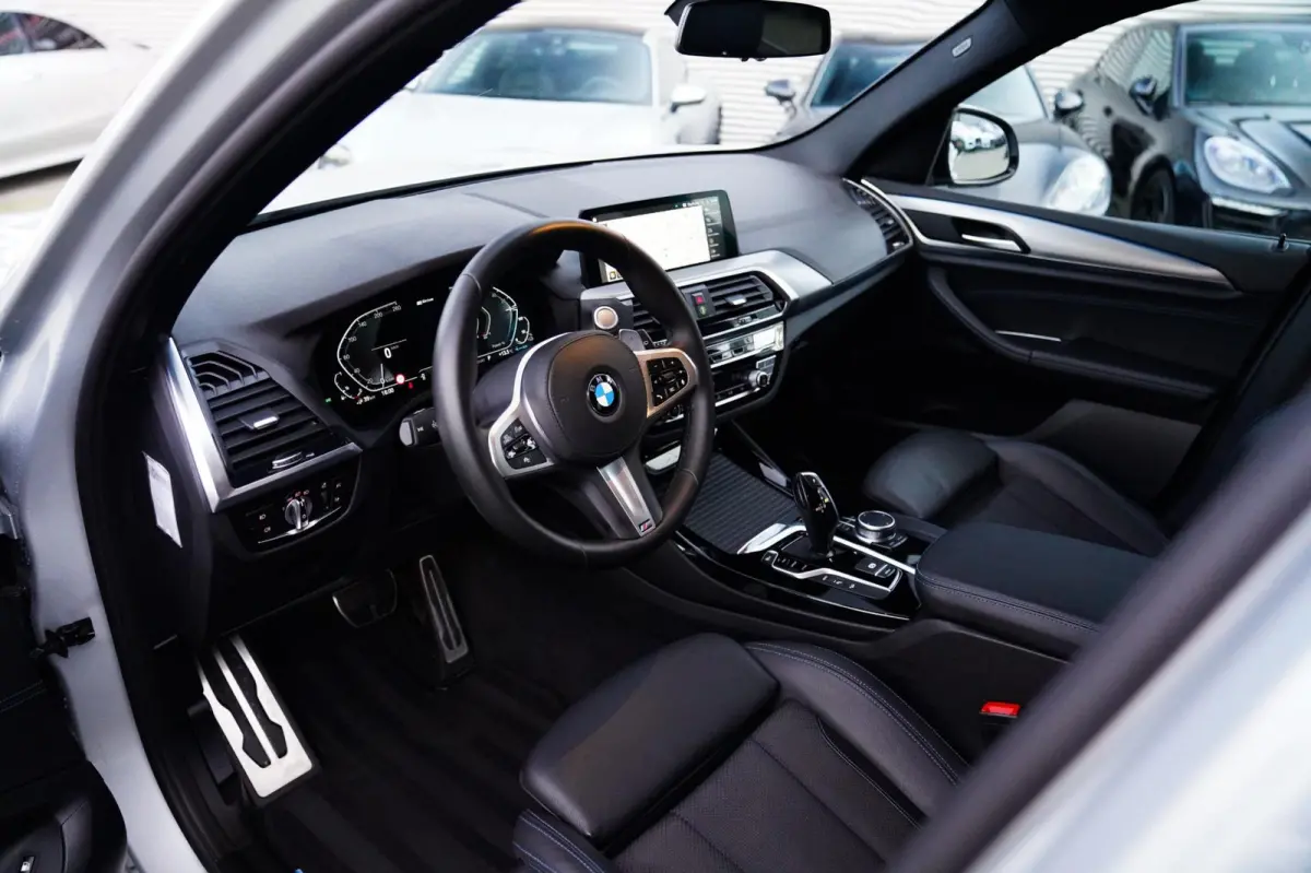 XDrive30e High Executive | Adaptieve Cruise | BMW LED | Luxe Leder | Hybride | Verwarmde voorstoelen |