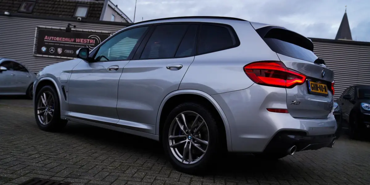 XDrive30e High Executive | Adaptieve Cruise | BMW LED | Luxe Leder | Hybride | Verwarmde voorstoelen |