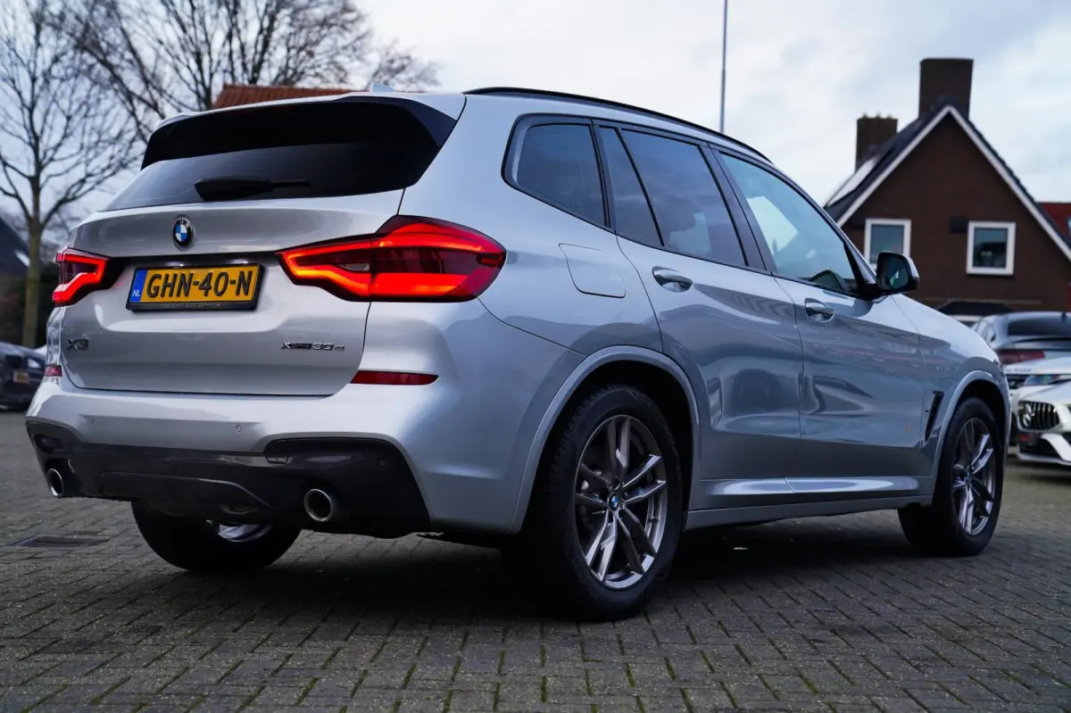 XDrive30e High Executive | Adaptieve Cruise | BMW LED | Luxe Leder | Hybride | Verwarmde voorstoelen |