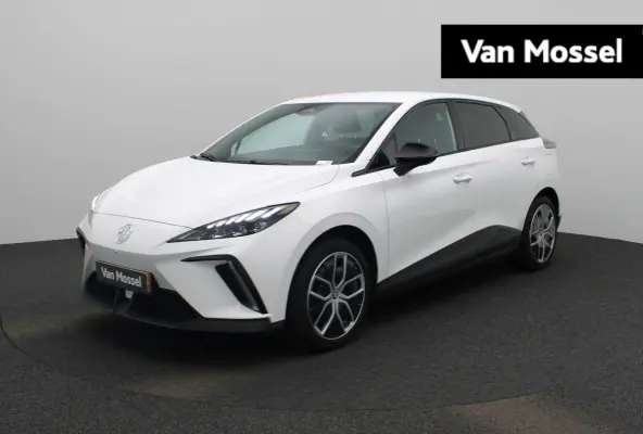 Long Range Luxury 64 kWh | WLTP 435 KM | Navigatie | 18"LMV | Achter Spoiler | Apple Carplay | ACC | ECC | DAB+ | Stoel + Stuur verwarming | BTW Auto |
