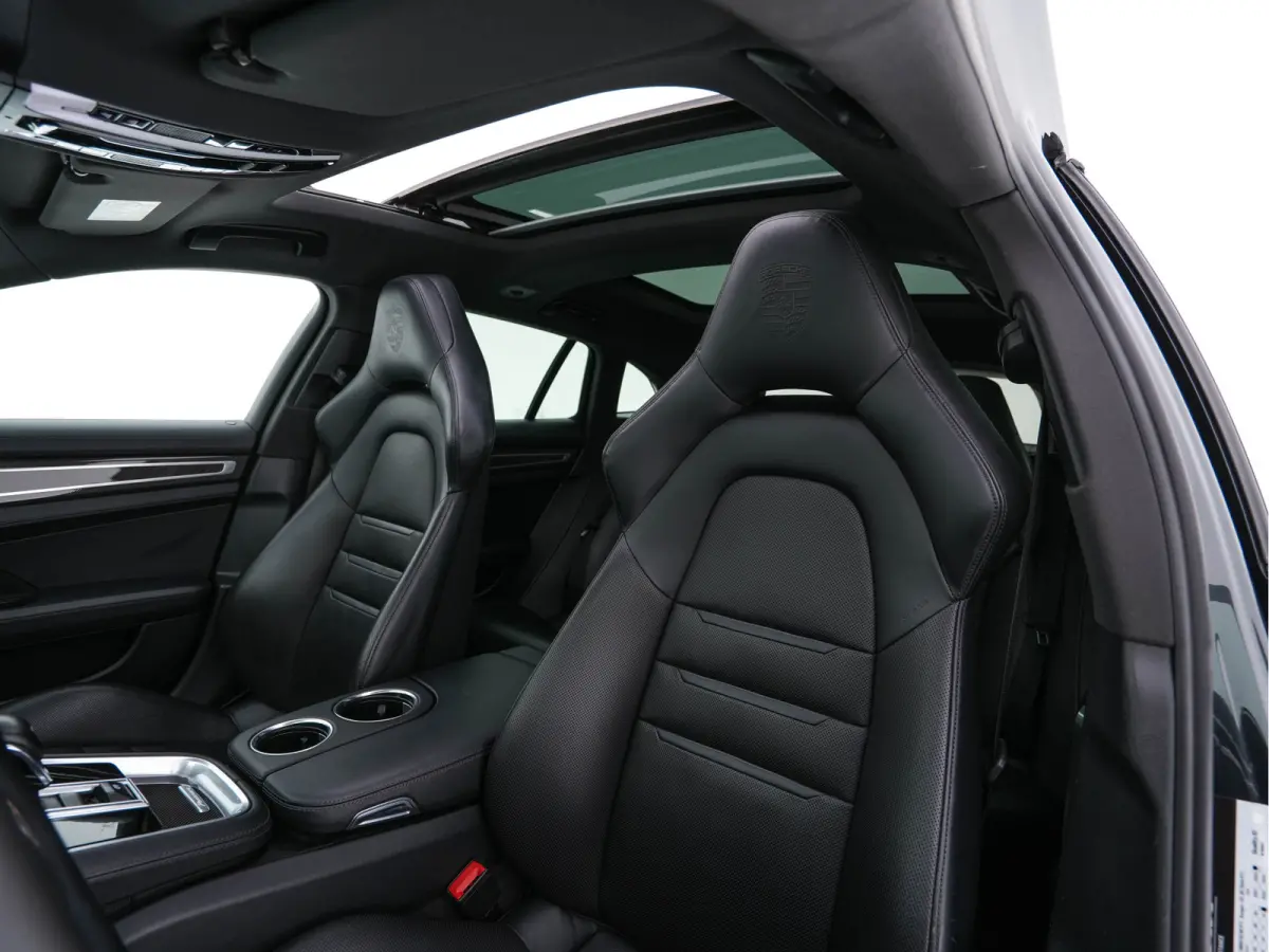2.9 4 E-Hybrid (Plug-In) Aut. *PANO | LEATHER | NAVI-FULLMAP | AIR-SUSPENSION | KEYLESS | BOSE-SURROUND | SOFT-CLOSE | ADAPT-CRUISE | SURROUND-VIEW | DAB | MEMORY-PACK | CARPLAY | SPORT-SEAT