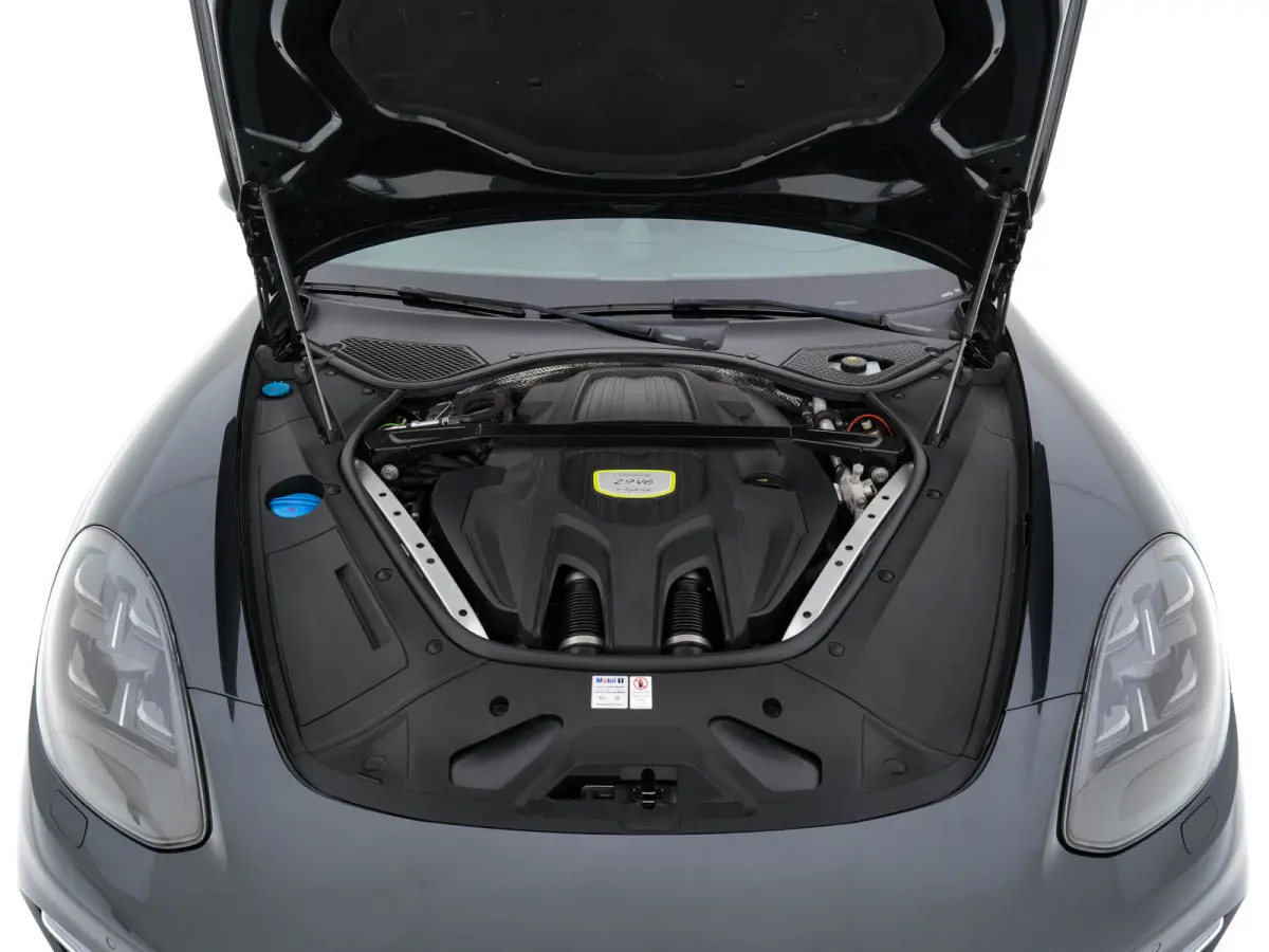 2.9 4 E-Hybrid (Plug-In) Aut. *PANO | LEATHER | NAVI-FULLMAP | AIR-SUSPENSION | KEYLESS | BOSE-SURROUND | SOFT-CLOSE | ADAPT-CRUISE | SURROUND-VIEW | DAB | MEMORY-PACK | CARPLAY | SPORT-SEAT
