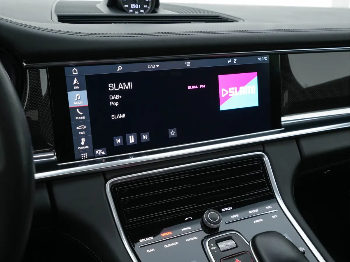 2.9 4 E-Hybrid (Plug-In) Aut. *PANO | LEATHER | NAVI-FULLMAP | AIR-SUSPENSION | KEYLESS | BOSE-SURROUND | SOFT-CLOSE | ADAPT-CRUISE | SURROUND-VIEW | DAB | MEMORY-PACK | CARPLAY | SPORT-SEAT