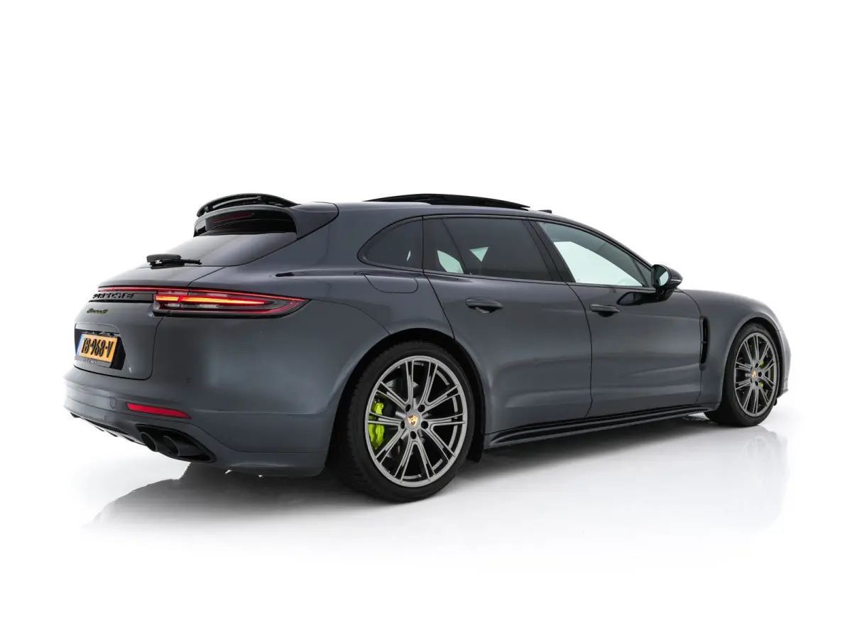 2.9 4 E-Hybrid (Plug-In) Aut. *PANO | LEATHER | NAVI-FULLMAP | AIR-SUSPENSION | KEYLESS | BOSE-SURROUND | SOFT-CLOSE | ADAPT-CRUISE | SURROUND-VIEW | DAB | MEMORY-PACK | CARPLAY | SPORT-SEAT