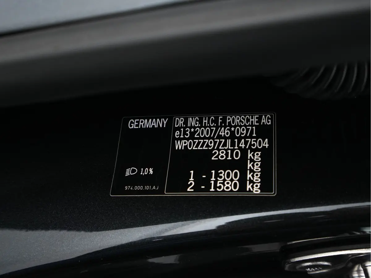 2.9 4 E-Hybrid (Plug-In) Aut. *PANO | LEATHER | NAVI-FULLMAP | AIR-SUSPENSION | KEYLESS | BOSE-SURROUND | SOFT-CLOSE | ADAPT-CRUISE | SURROUND-VIEW | DAB | MEMORY-PACK | CARPLAY | SPORT-SEAT