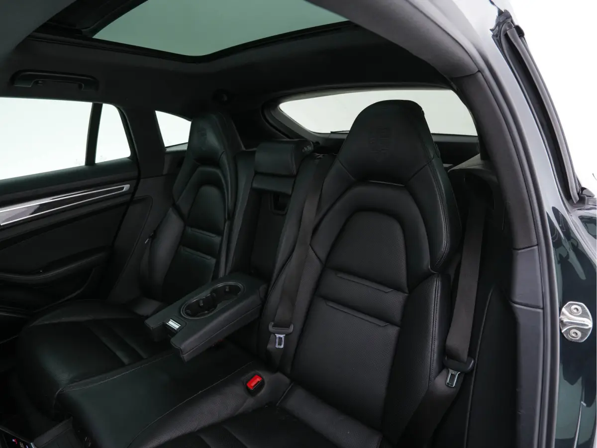 2.9 4 E-Hybrid (Plug-In) Aut. *PANO | LEATHER | NAVI-FULLMAP | AIR-SUSPENSION | KEYLESS | BOSE-SURROUND | SOFT-CLOSE | ADAPT-CRUISE | SURROUND-VIEW | DAB | MEMORY-PACK | CARPLAY | SPORT-SEAT