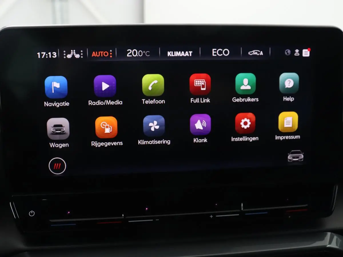 1.4 eHybrid VZ | 245pk | Leder | Stoelverwarming | Camera | Carplay | Memory | Sfeerverlichting | Navigatie | Adaptive cruise | Keyless | Sportstoelen | Full LED | 19'' | PHEV | Plug In