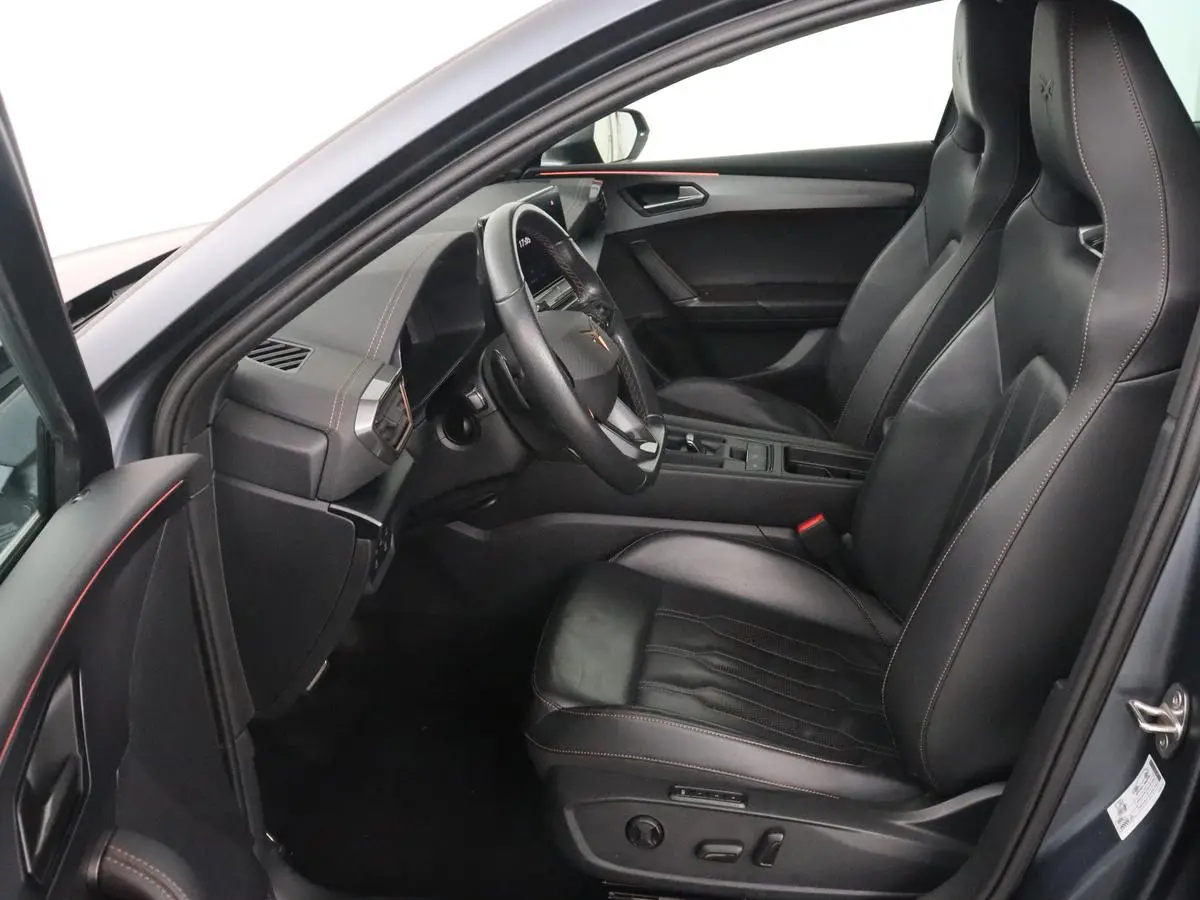 1.4 eHybrid VZ | 245pk | Leder | Stoelverwarming | Camera | Carplay | Memory | Sfeerverlichting | Navigatie | Adaptive cruise | Keyless | Sportstoelen | Full LED | 19'' | PHEV | Plug In
