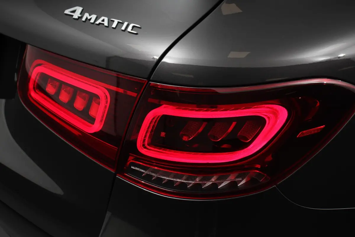 4-MATIC Business AMG Night Pack Full LED Trekhaak Navigatie Parkeersensoren Camera MBUX Cruise control Climate control