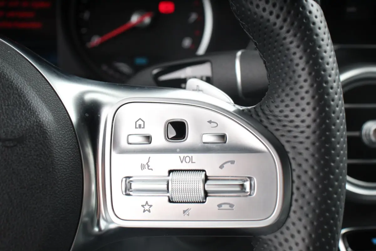 4-MATIC Business AMG Night Pack Full LED Trekhaak Navigatie Parkeersensoren Camera MBUX Cruise control Climate control