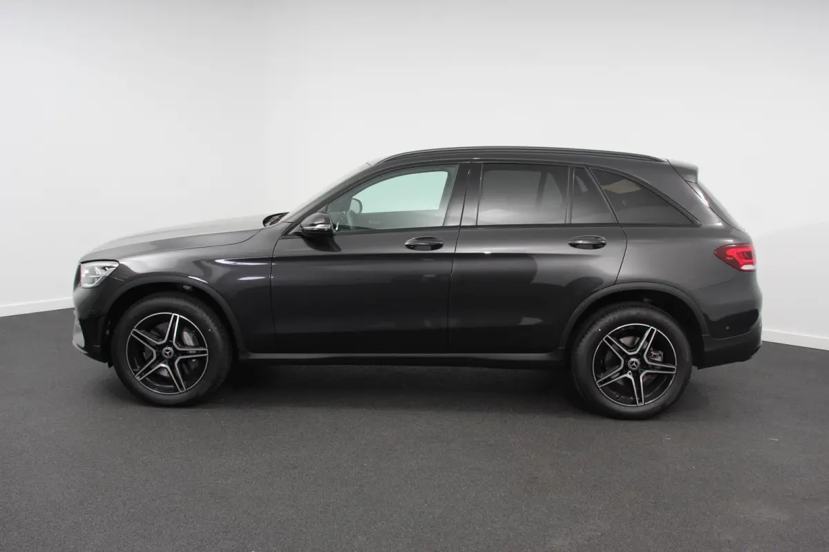 4-MATIC Business AMG Night Pack Full LED Trekhaak Navigatie Parkeersensoren Camera MBUX Cruise control Climate control