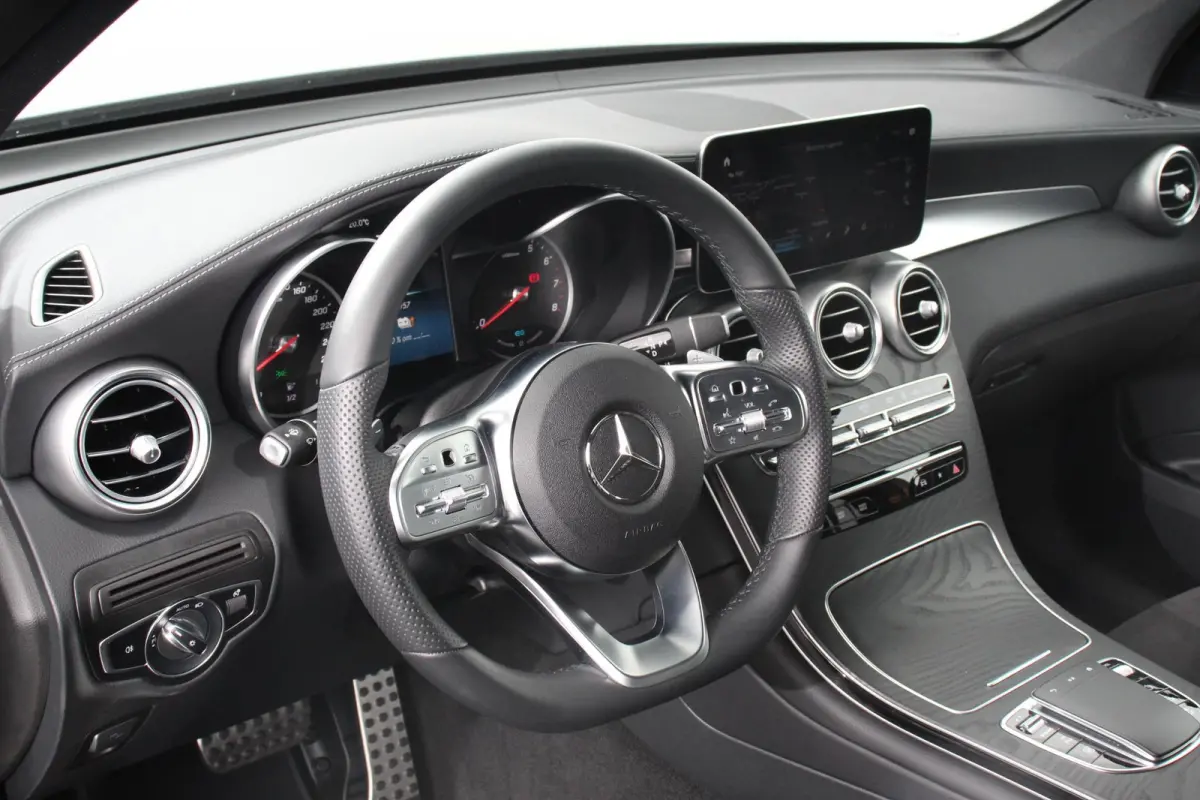 4-MATIC Business AMG Night Pack Full LED Trekhaak Navigatie Parkeersensoren Camera MBUX Cruise control Climate control
