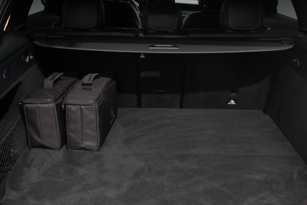 4-MATIC Business AMG Night Pack Full LED Trekhaak Navigatie Parkeersensoren Camera MBUX Cruise control Climate control