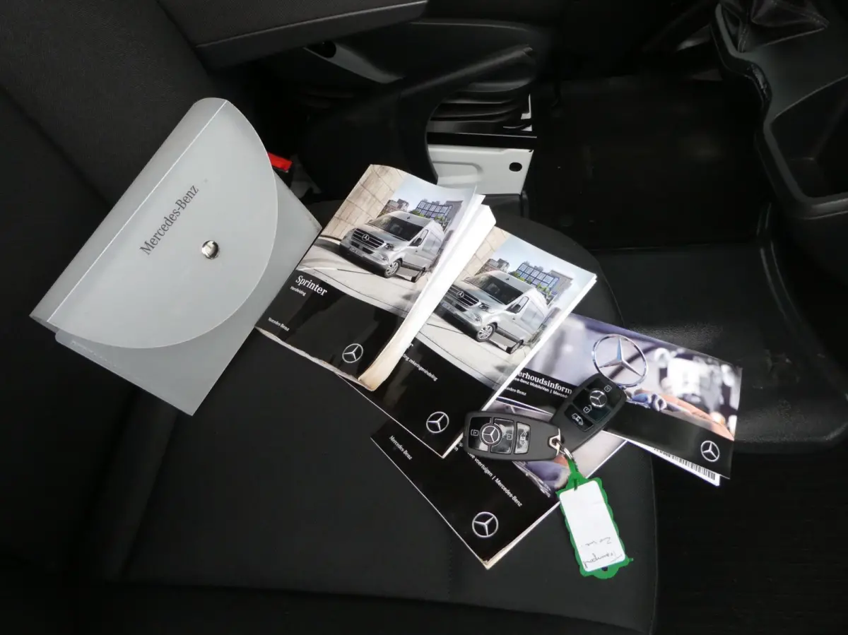 314cdi 143pk, L2 H1 met Airco, Navigatie, Cruisecontrol.