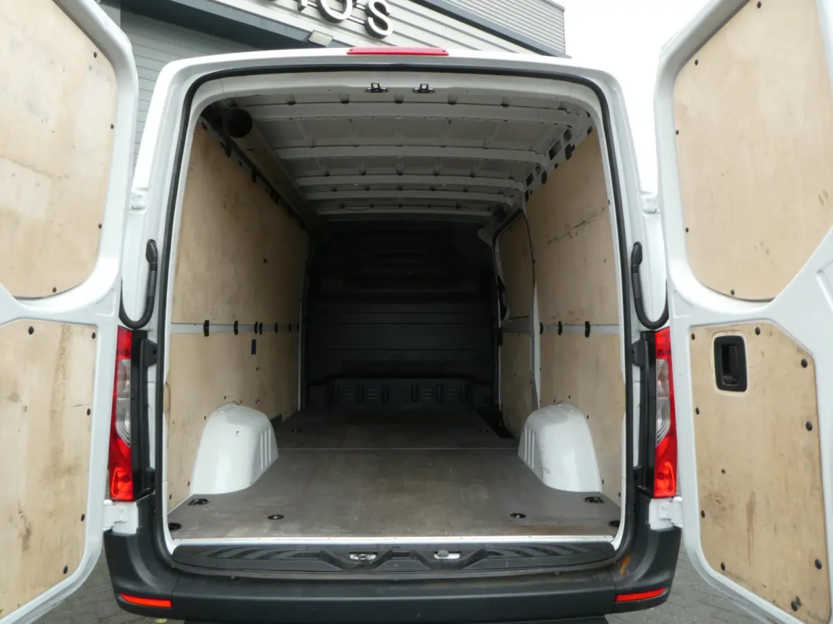 314cdi 143pk, L2 H1 met Airco, Navigatie, Cruisecontrol.