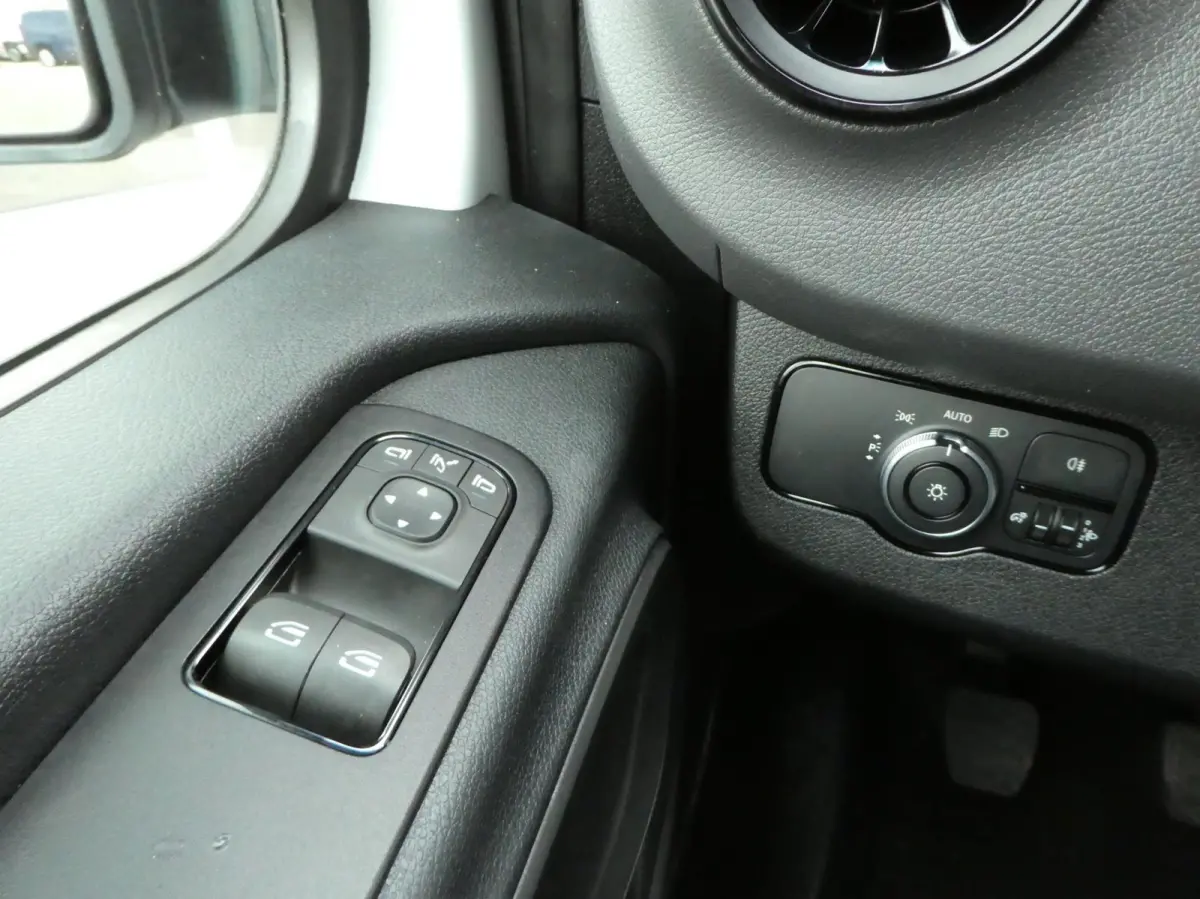 314cdi 143pk, L2 H1 met Airco, Navigatie, Cruisecontrol.