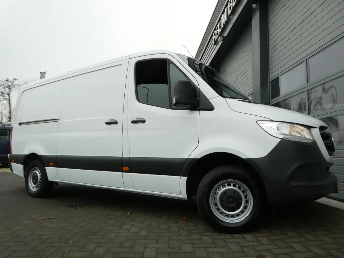 314cdi 143pk, L2 H1 met Airco, Navigatie, Cruisecontrol.